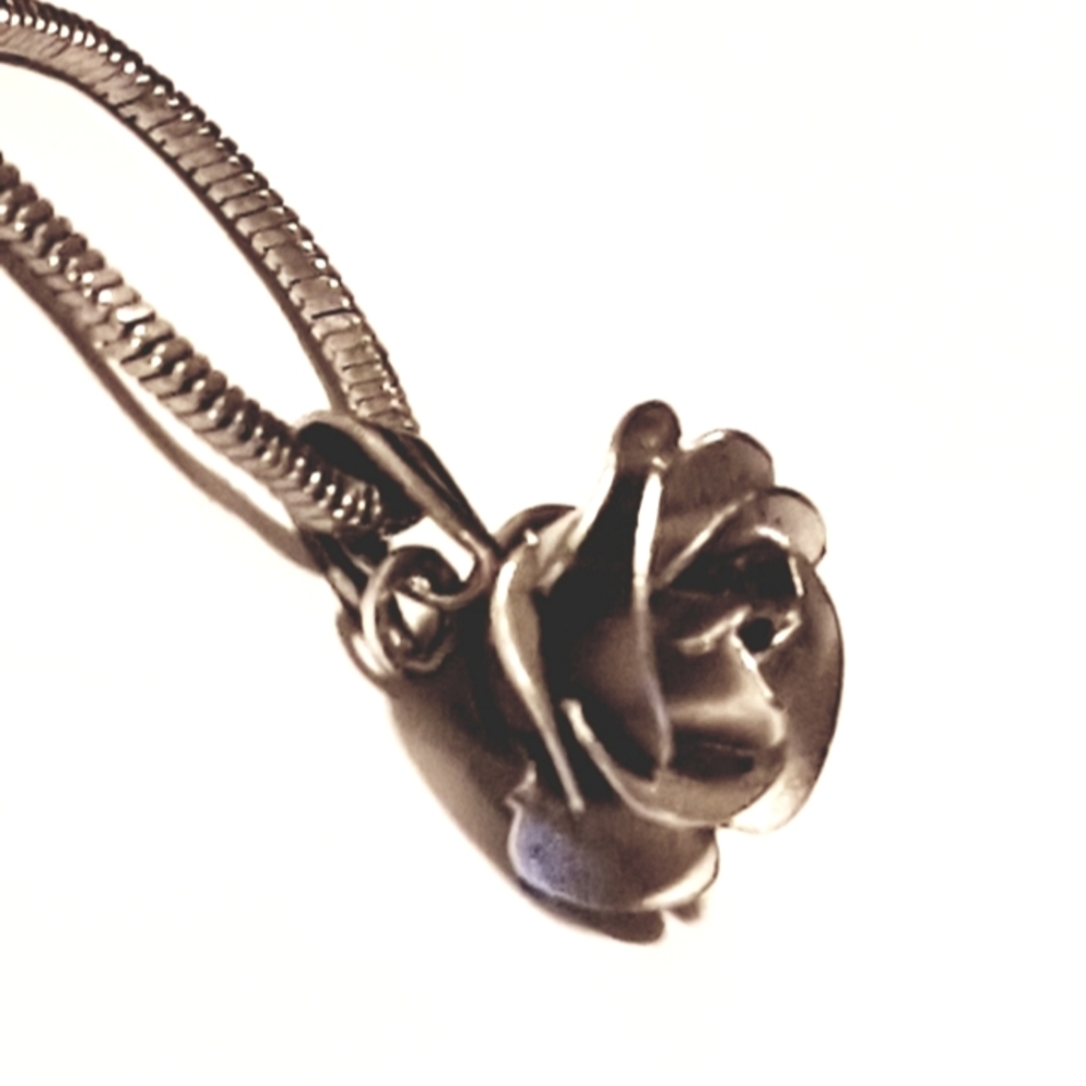 Bond Boyd  Sterling Silver Rose &chain
